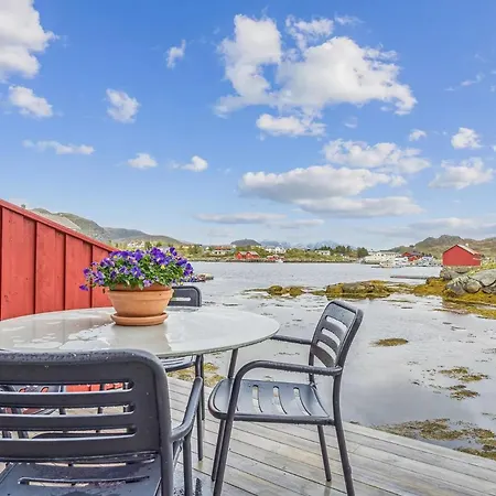 بيت للعطل Waterfront In The Middle Of Lofoten